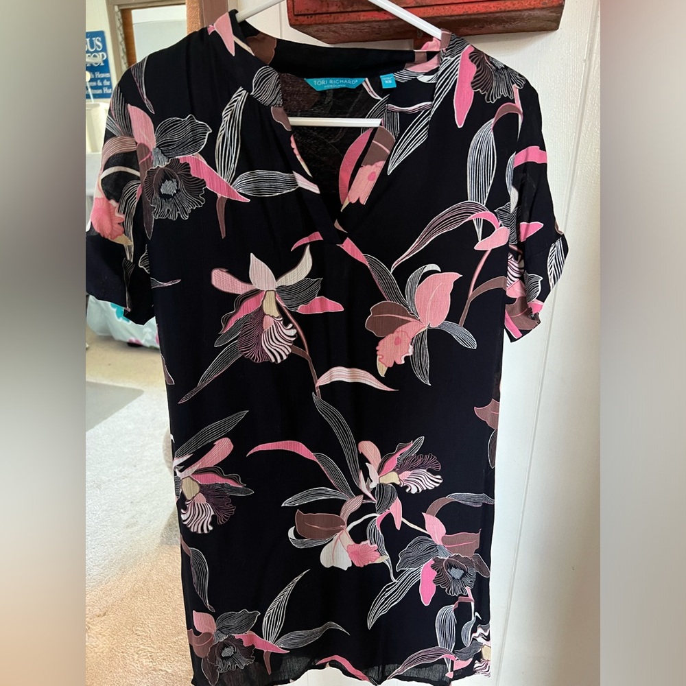 Tori Richard Black Floral Short Sleeve XS